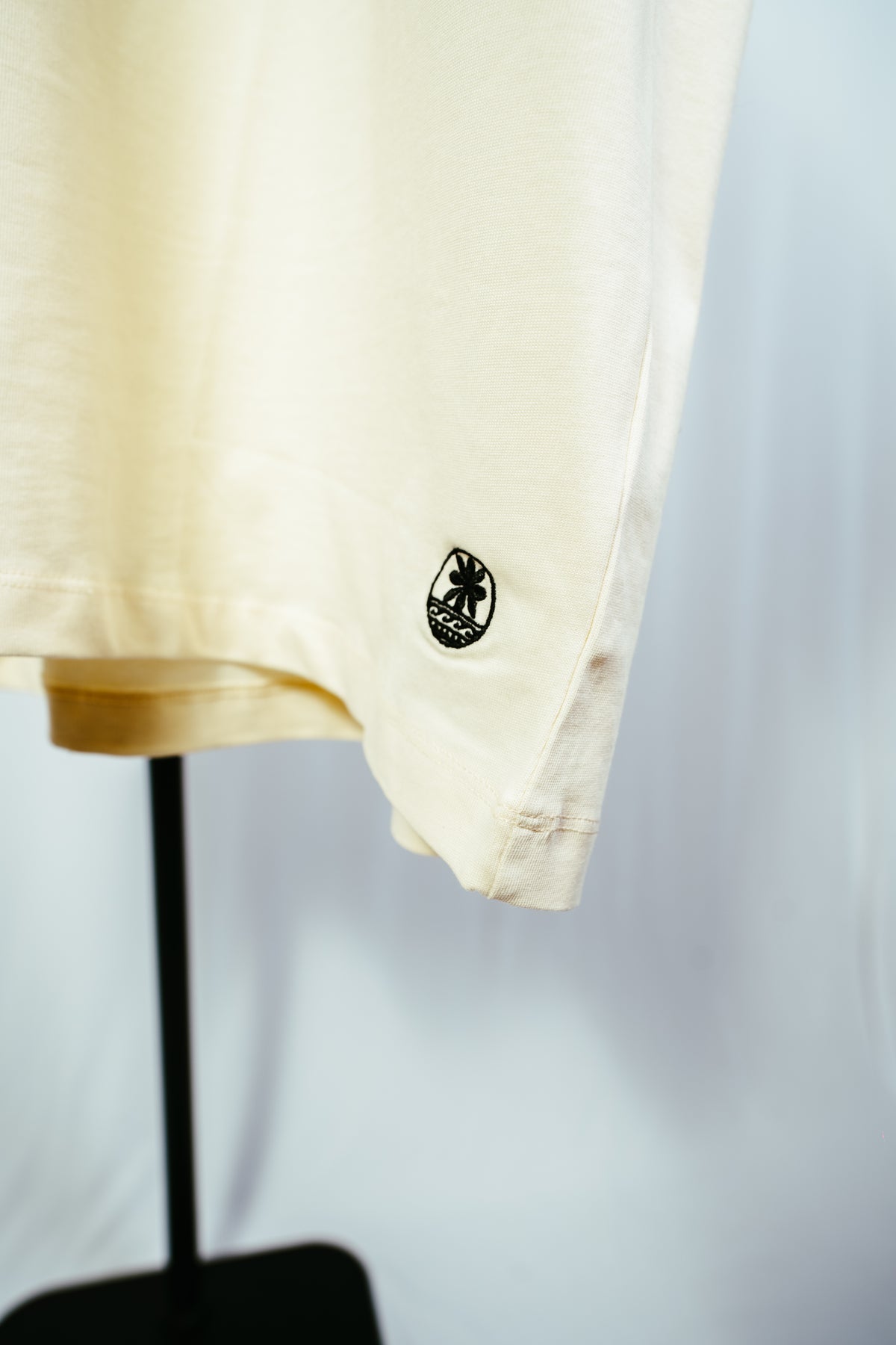 Manulua Tee Sand - Heavyweight Oversized Graphic Tee