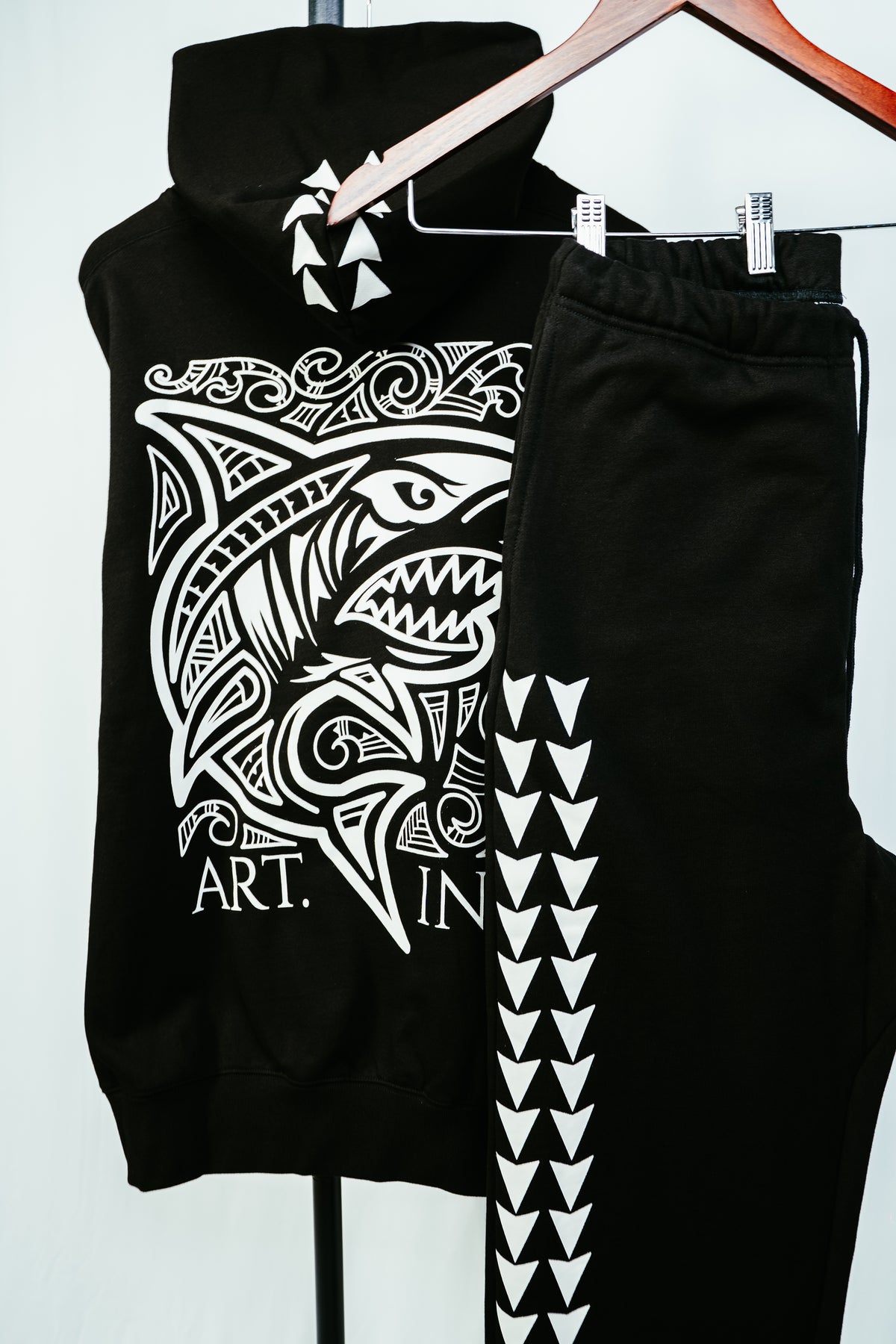 Hoodie – Mako Ink Black