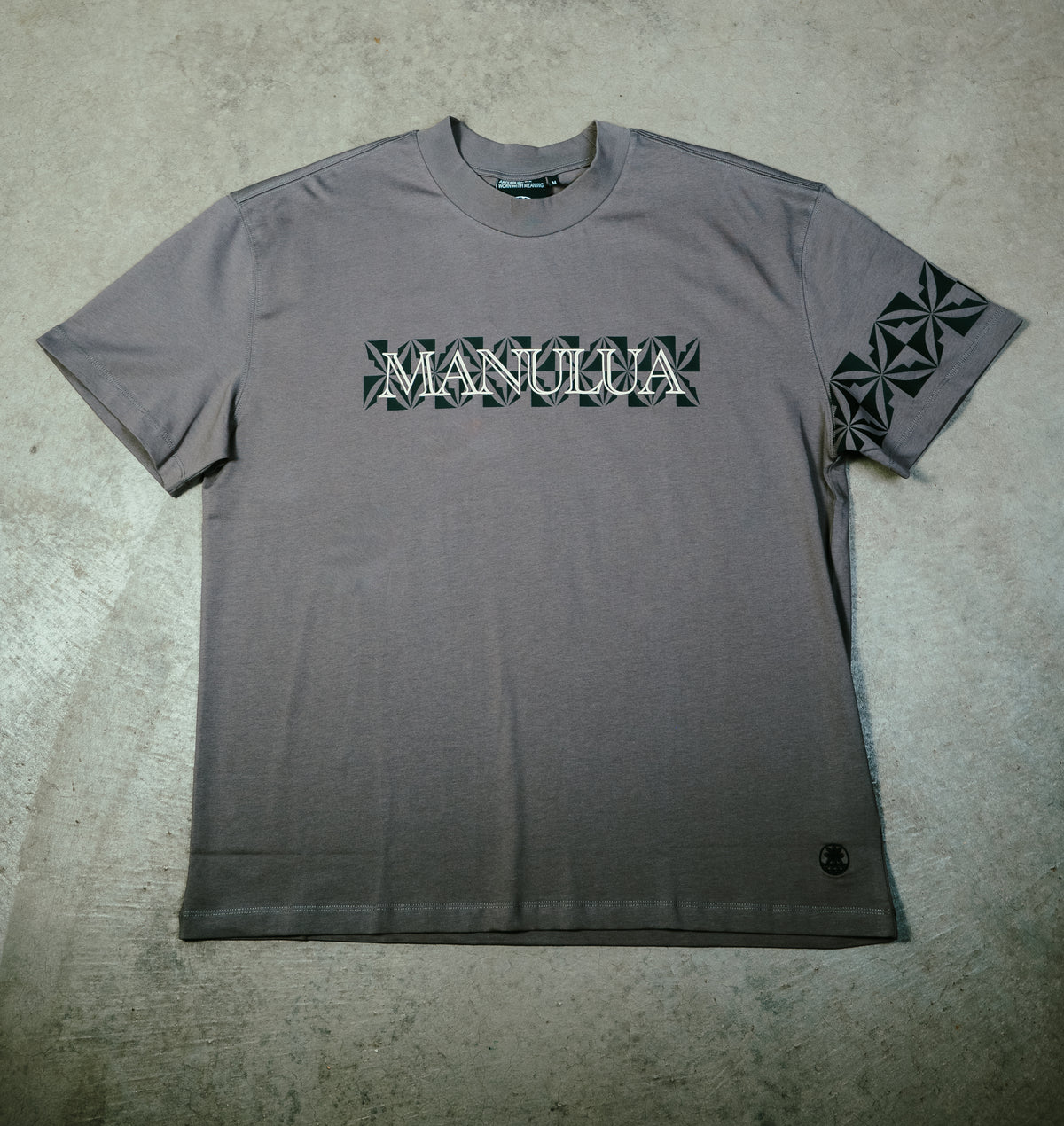Manulua Tee Stone - Heavyweight Oversized Graphic Tee