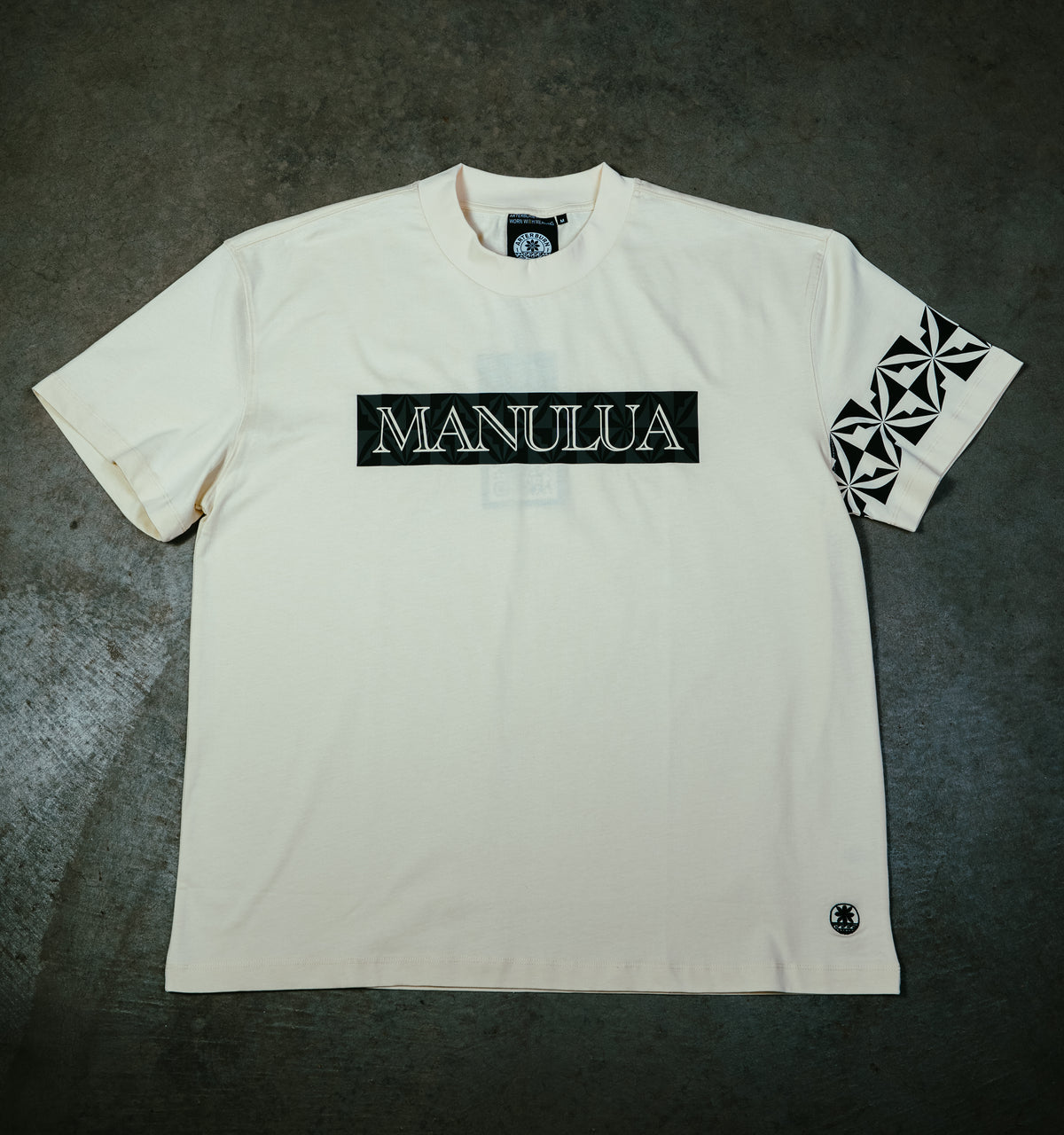 Manulua Tee Sand - Heavyweight Oversized Graphic Tee