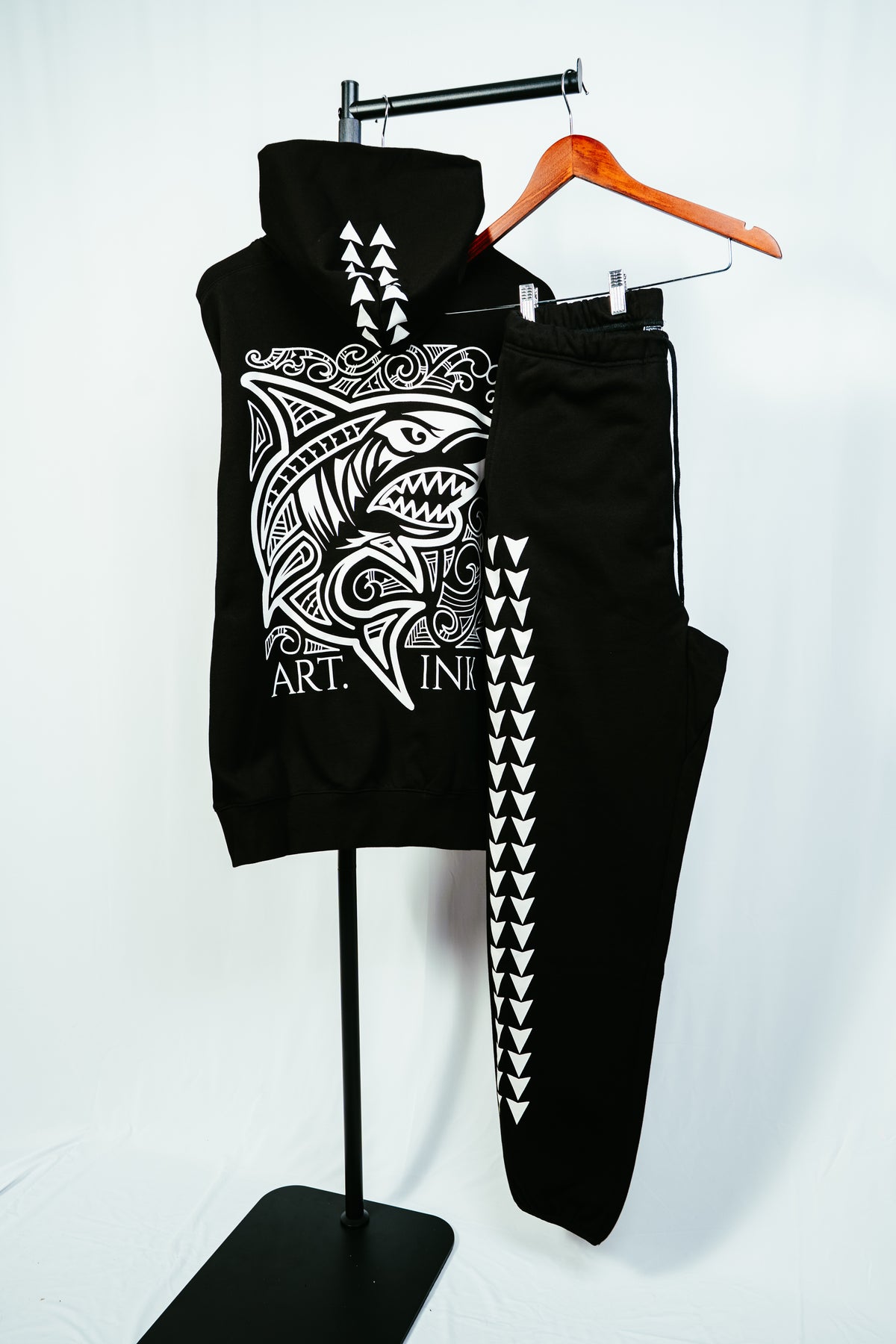 Hoodie – Mako Ink Black