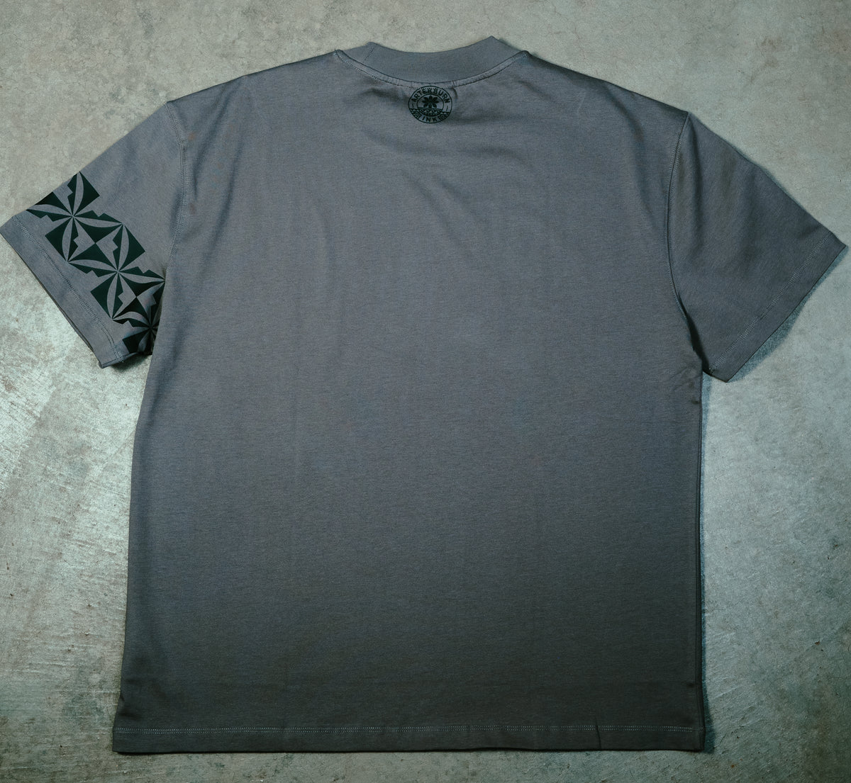 Manulua Tee Stone - Heavyweight Oversized Graphic Tee