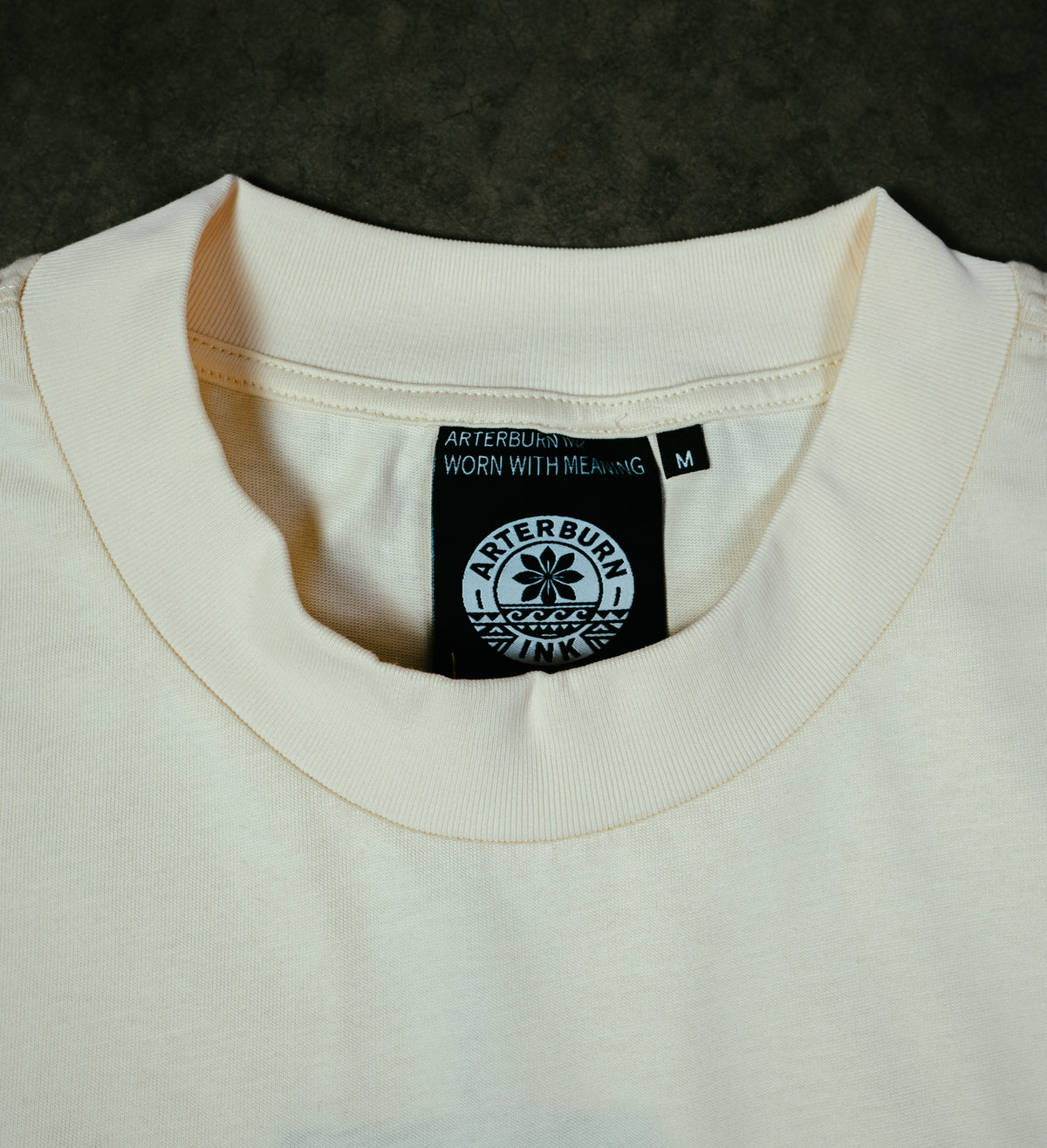Manulua Tee Sand - Heavyweight Oversized Graphic Tee